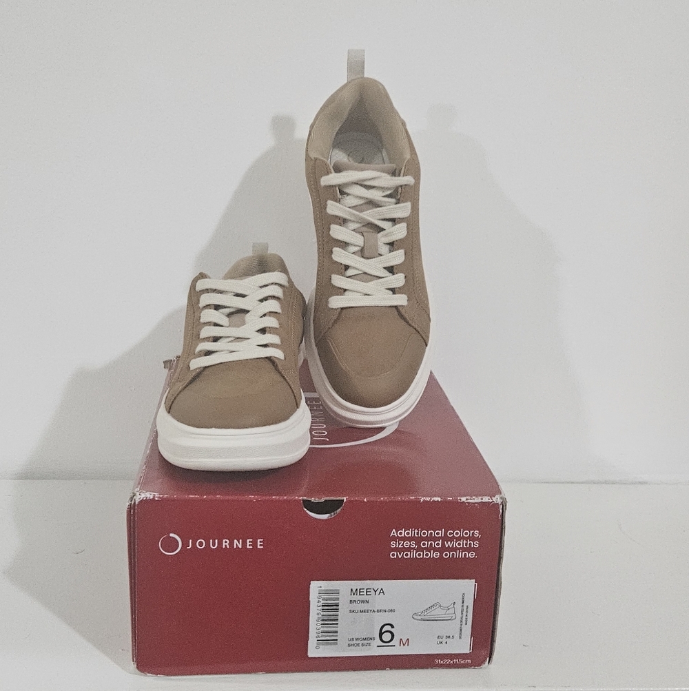 Journee Meeya Women's Casual Lace-Up Sneakers /Brown / Size 6